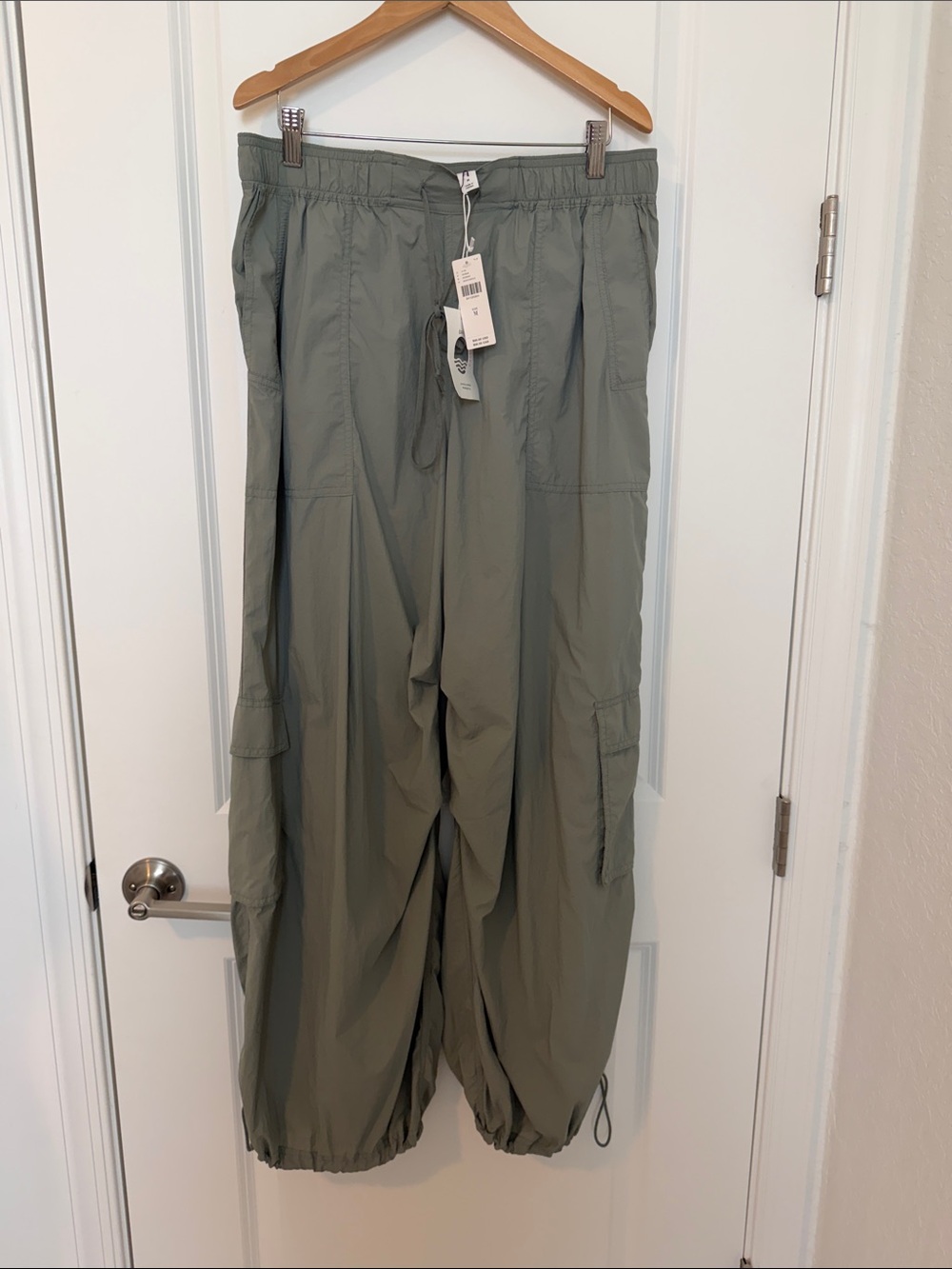 NWT Daily Practice Anthropologie Sage Parachute Cargo Pants Utility Wide Leg - Picture 6 of 13